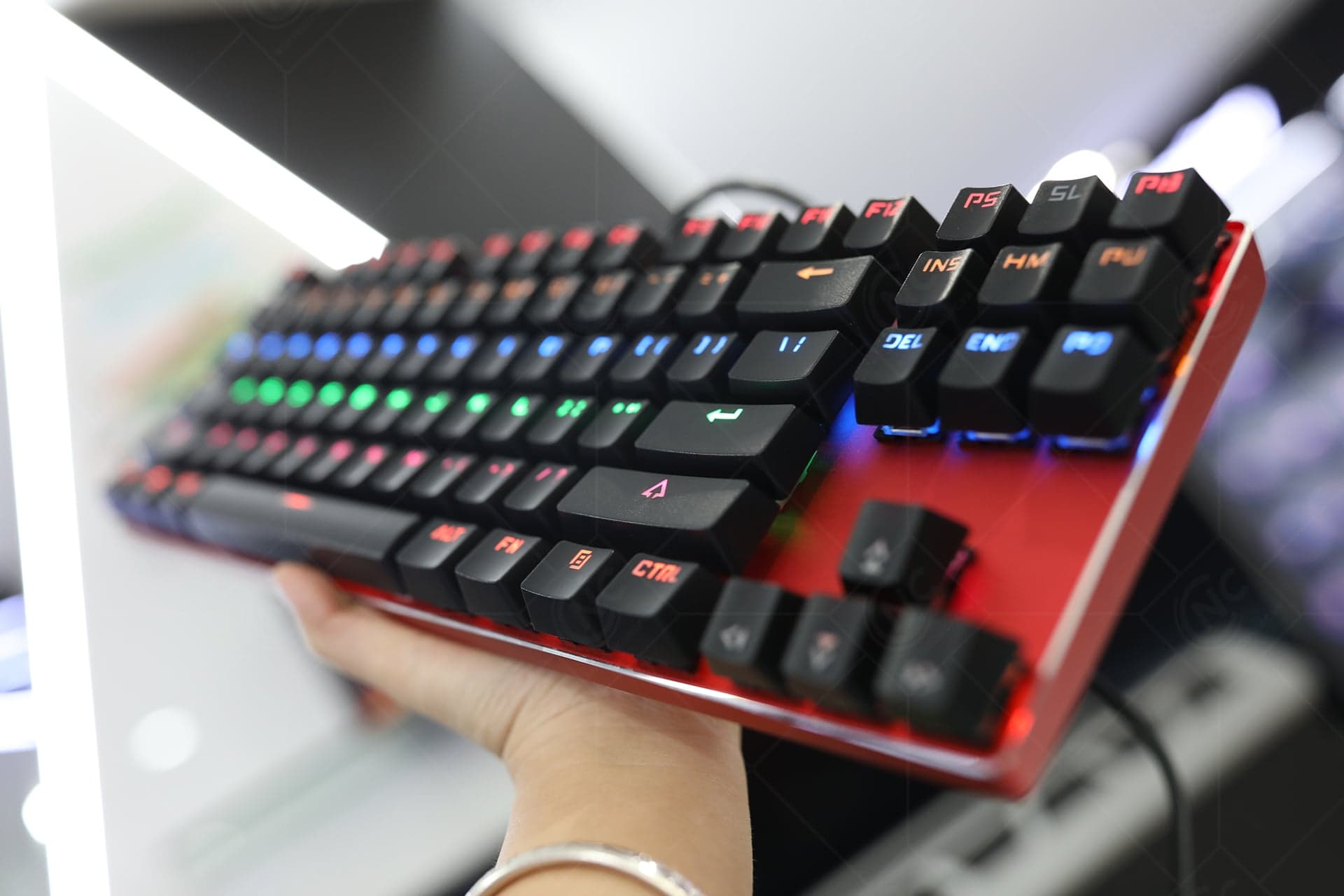Bàn phím cơ Motospeed K87 Mechanical Rainbow LED (Màu Đen)