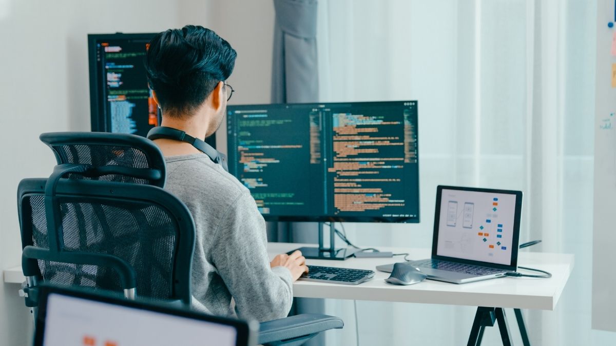 Chức năng và vai trò của chương trình máy tính 